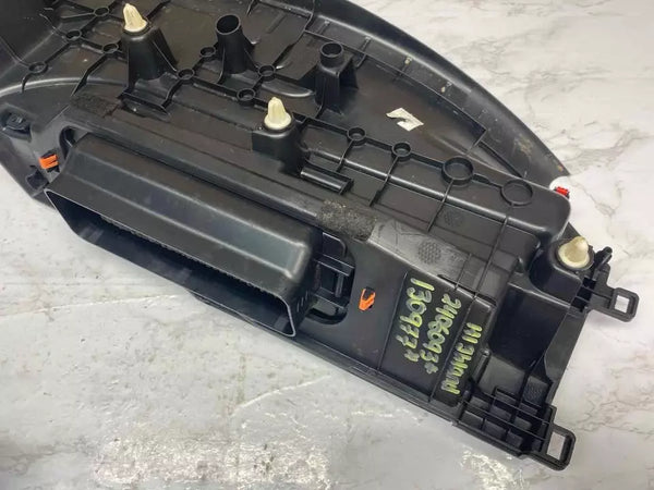20 21 22 23 24 TOYOTA HIGHLANDER PESTILLO DE MALETERO UMBRAL PLACA DE PROTECCIÓN MOLDURA OEM A1176905100