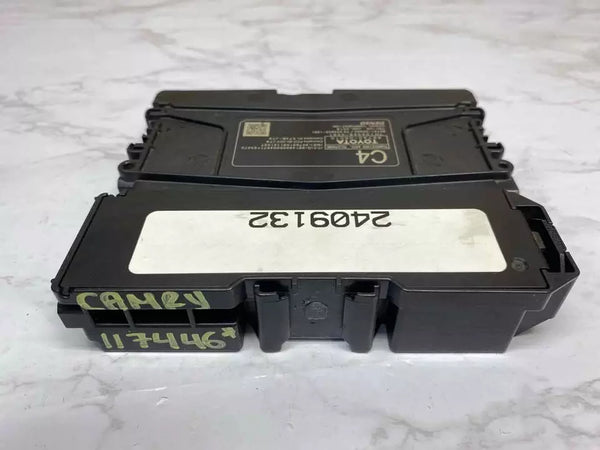 Unidad de control del teléfono del transceptor telemático Toyota Camry 2019 OEM 8674006010