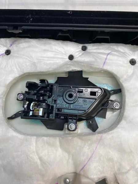 Nissan Sentra Door Panel trim 2020 a 2022 Frente Direita Couro Preto 809A06lB0C