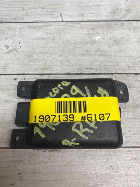 Buick Encore blind spot alert control module 17 19 rear right side OEM 42358266