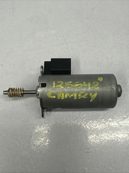 2019 TOYOTA CAMRY SEAT MOTOR FRONT RIGHT SIDE OR LEFT SIDE ASSY OEM 40143593