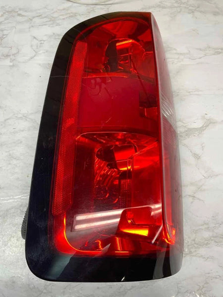 2015 TO 2022 CHEVY COLORADO TAIL LIGHT LEFT SIDE OEM 84630992 WITH PIGATIL HARNESS