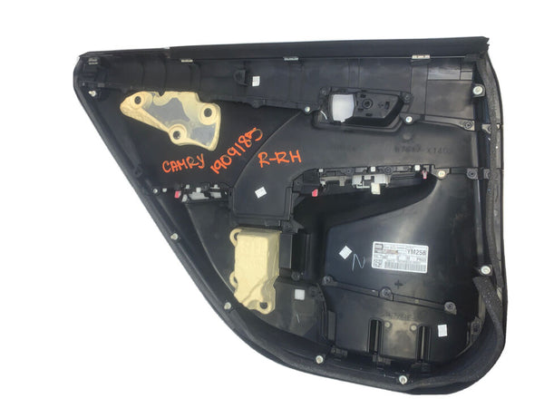 Moldura de panel de puerta trasera derecha para Toyota Camry 2012-2014, color negro, OEM 6763006C70C9