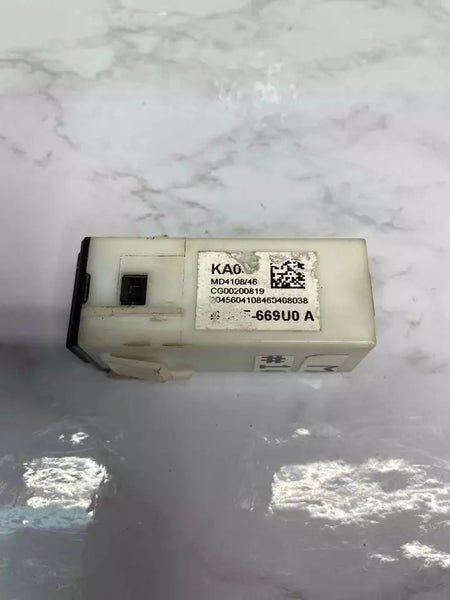 20 21 22 23 24 MAZDA CX-30 CENTRAL CONSOLE USB ADAPTADOR DE PORTA DE ENTRADA AUXILIAR BDGF669U0A OEM
