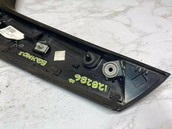 18 19 20 21 22 23 CHEVROLET EQUINOX MOLDURA DE APLIQUE DEL LADO DERECHO DEL PORTON TRASERO OEM 84214228