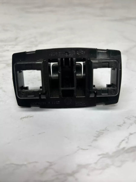 2014 15 16 17 18 19 MERCEDES CLA250 SHOOTING BRAKE SOPORTE DE CLIP DE PARASOL OEM 2468100129051
