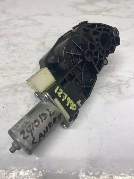 18 19 20 21 22 23 TOYOTA CAMRY SEAT MOTOR FRONT RIGHT SIDE ASSEMBLY OEM 8640002301