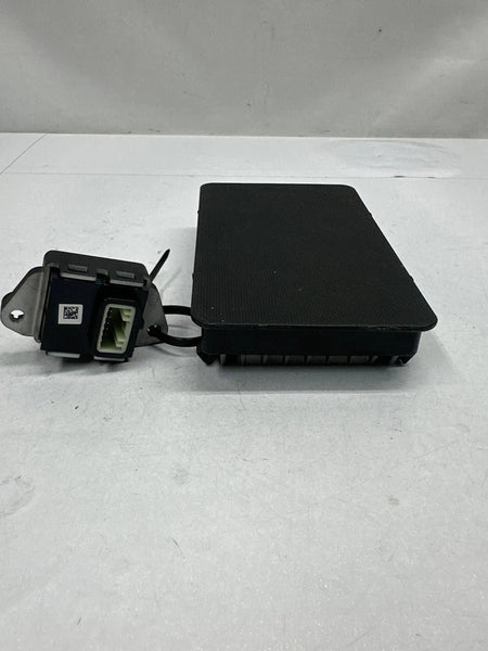 2022 KIA SPORTAGE CENTER CONSOLE WIRELESS CHARGER MODULE ASSEMBLY OEM 95560D9100