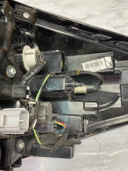 2018 TO 2023 TOYOTA CHR TAIL LIGHT LEFT SIDE QUARTER PANEL ASSY OEM 81561F4021