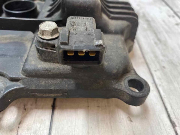 Hyundai Elantra valve cover 2011 2016 1.8 liter 4 cyl sedan assy OEM 224102E000