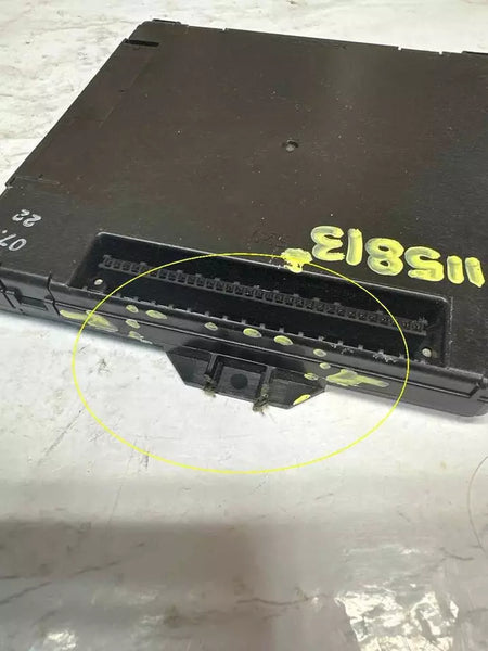 21 22 23 TOYOTA COROLLA MÓDULO DE CONTROL DE CARROCERÍA MULTIRED SED 8922102590 PESTAÑA ROTA