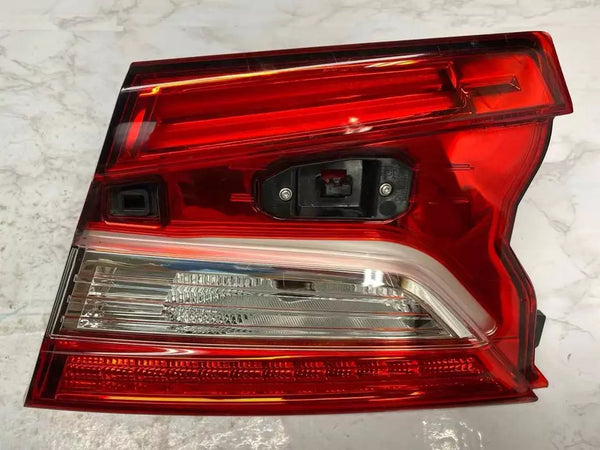 18 19 20 21 22 HONDA ACCORD LUZ TRASERA TURBO MONTADA EN EL LADO DERECHO OEM 34150TVAA01