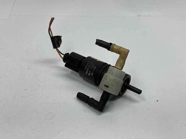 2017 GMC TERRAIN WASHER MOTOR FRONT WINDSHIELD FLUID PUMP ASSEMBLY OEM 23256361
