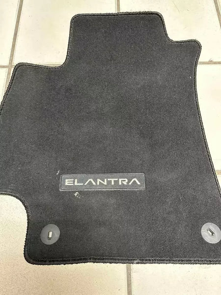 19 20 21 22 23 HYUNDAI ELANTRA FLOOR MATS COMPLETE OF 4 MATS ASSY BLACK OEM ABF14AC000