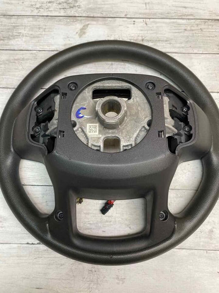 Chevrolet Silverado steering wheel 19 22 w/o leather w/cruz control OEM 84946358