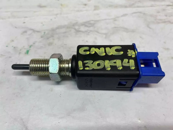 22 23 HONDA CIVIC SENSOR DEL PEDAL DEL EMBRAGUE MANUAL CONJUNTO DEL SENSOR DEL PEDAL DEL EMBRAGUE OEM M57418