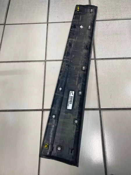2018 TO 2024 CHEVROLET EQUNOX FRONT DOOR MOULDING LOWER LEFT SIDE OEM 84163361