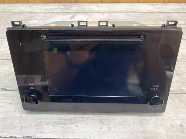 Radio AM/FM para Toyota Corolla 2017/19 con pantalla y receptor 8614002521 100639 RDO Face