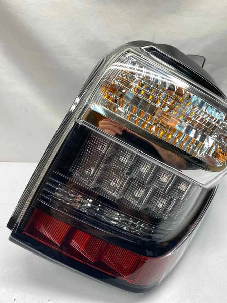 2014 TO 2014 TOYOTA 4RUNNER TAIL LIGHT RIGHT SIDE ASSEMBLY OEM 8155135402 LED