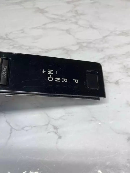 20 21 22 23 MAZDA CX-30 CONSOLA CENTRAL INDICADOR DE PALANCA DE CAMBIOS OEM BDGF66YK0