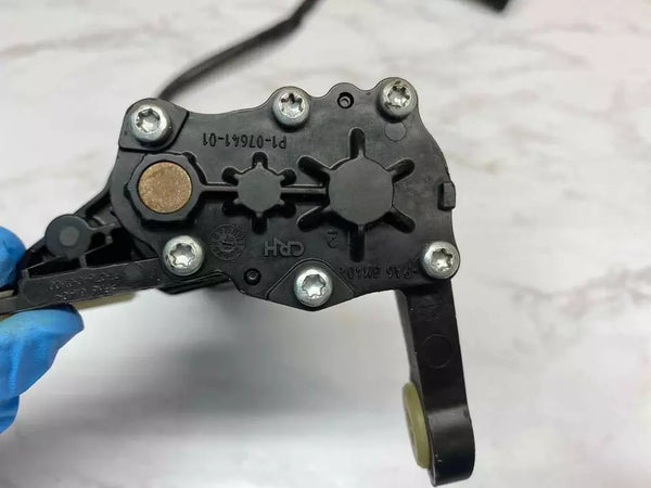 12 13 14 15 16 17 18 19 BMW 640I CONJUNTO DEL ACTUADOR DEL MOTOR DE AJUSTE DE LA COLUMNA DE DIRECCIÓN OEM P10784701