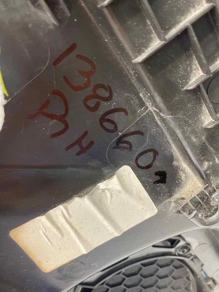 2015 TO 2020 GMC YUKON DOOR PANEL TRIM FRONT RIGHT SIDE ASSY OEM 84104171 BLACK