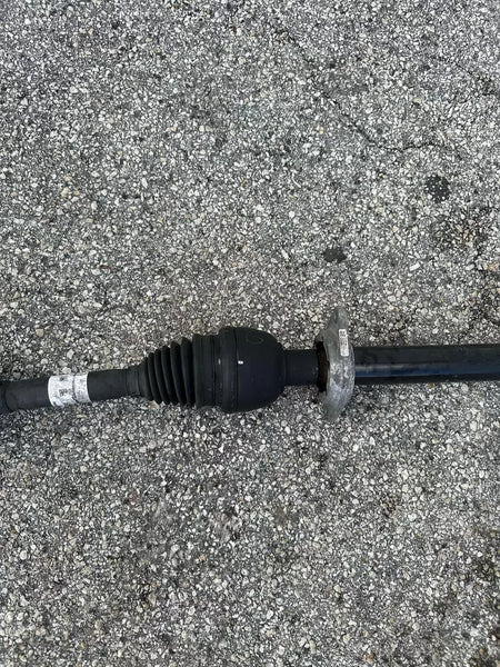 14 15 16 17 18 19 MERCEDES CLA250 EJE DELANTERO DERECHO CONJUNTO INTERIOR Y EXTERIOR OEM 2463301901