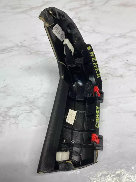 18 19 20 21 22 23 24 TOYOTA CAMRY CUBIERTA DE TABLERO MOLDURA DEL TABLERO PANEL BISEL LADO IZQUIERDO OEM 5501106040