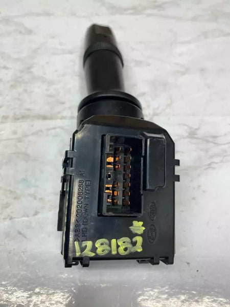 14 15 16 17 18 KIA FORTE INTERRUPTOR DE LIMPIAPARABRISAS SIN CONJUNTO DE LIMPIAPARABRISAS TRASERO OEM 934201U000