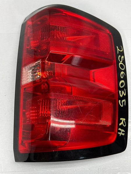 2016 TO 2019 CHEVY SILVERADO 1500 TAIL LIGHT PICKUP RIGHT SIDE CLASSIC STYLE 84288723
