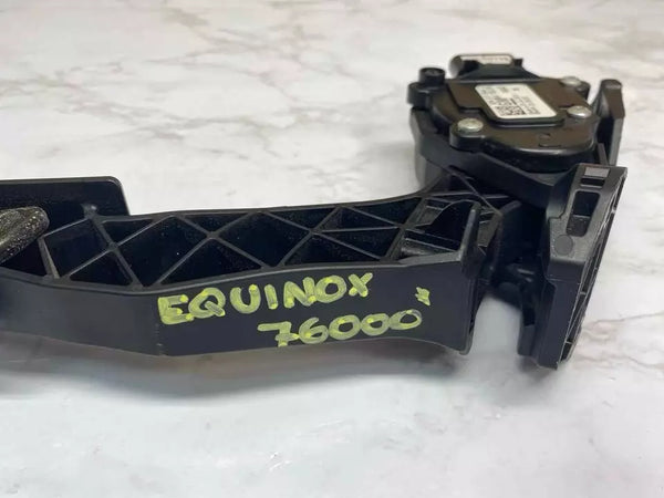 18 19 20 21 22 23 CHEVROLET EQUINOX PEDAL DEL ACELERADOR CONJUNTO DE PEDAL OEM 1.5L 84176076