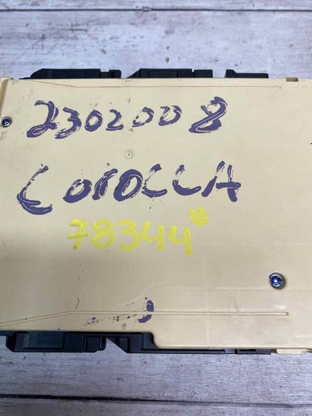 20 TOYOTA COROLLA SEDAN BCM MULTI NETWORK CONTROL MODULE WITH JUNCTION 827300210