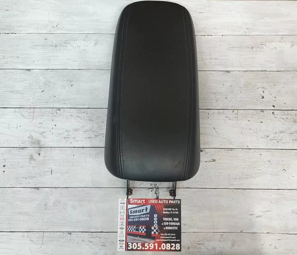 15 16 BUICK LACROSSE ARM REST CENTER CONSOLE ARM REST BLACK LEATHER OEM 09059714