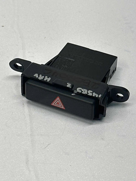2016 TO 2020 HONDA HRV DASH SWITCH EMERGENCY HAZARD LIGHT CONTROL OEM M55806