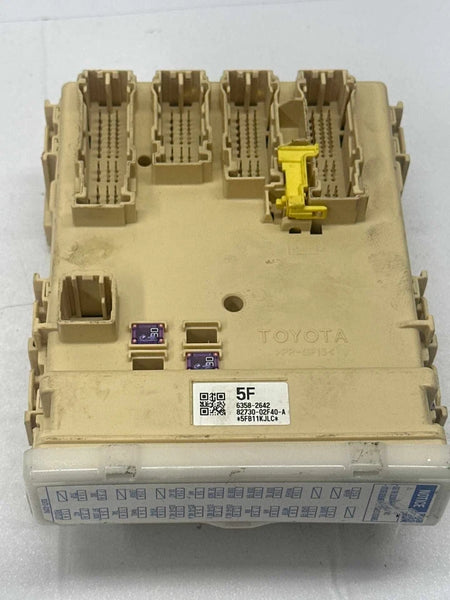 2015 TOYOTA COROLLA JUNCTION BOX FUSE RELAY CABIN BLOCK RLAY FUSE OEM 63582642