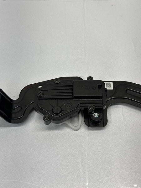 2021 CHEVROLET COLORADO TAILGATE LOCK ACTUATOR DOOR LATCH REAR ASSY OEM 84790352