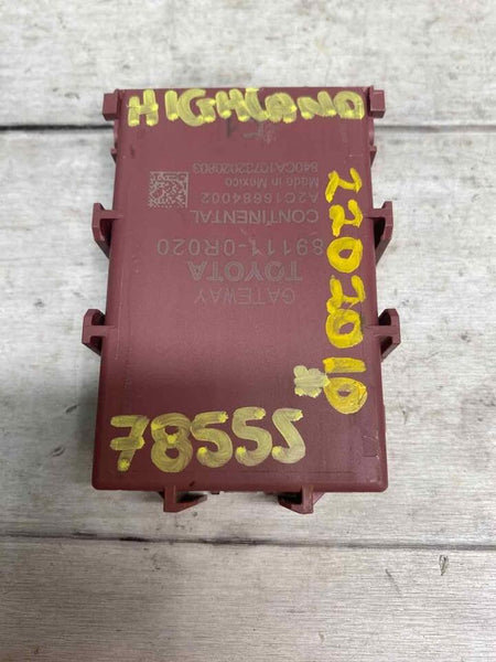 Toyota Highlander gateway control module 2020 2021 2022 OEM 891110R020