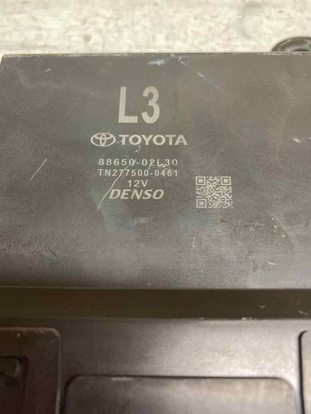 Toyota Corolla climate control module 20 22 hvac ac heater unit OEM 8865002L30