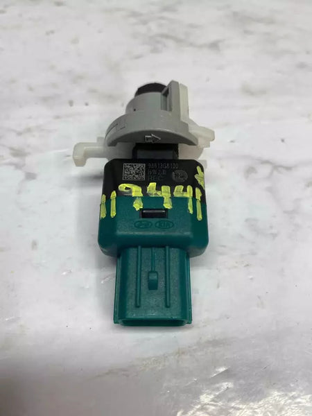 20 21 22 23 HYUNDAI SONATA BRAKE LIGHT LIGHT STOP PEDAL SENSOR SWITCH OEM 93813G8100