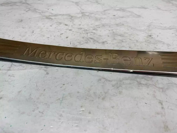 MERCEDES CLA 250 2018 - UMBRAL DE PUERTA DELANTERO DERECHO OEM 2466800135