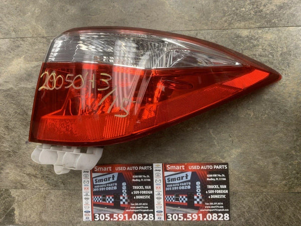 2014 TO 2016 TOYOTA COROLLA TAIL LIGHT RIGHT PASSENGER SIDE QUARTER PANEL OEM