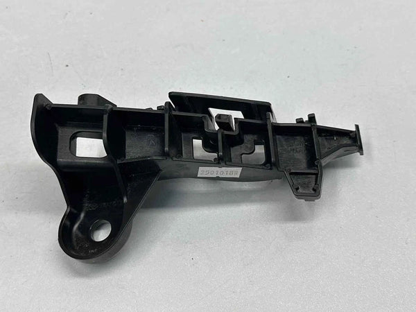 2018 TO 2023 TOYOTA CAMRY TAIL LIGHT BRACKET BUMPER RETAINER RIGHT SIDE OEM 5256206090
