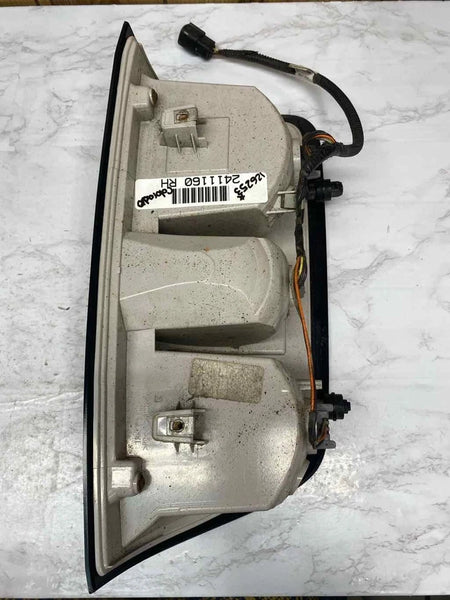 2015 TO 2022 CHEVROLET COLORADO TAIL LIGHT RIGHT SIDE PICKUP ASSY OEM 84630993