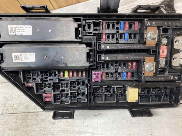 HONDA ACCORD 18 20 ENGINE FUSE BOX 1.5T MANUAL FUSE RELAY ASSY OEM 32200TVAA00