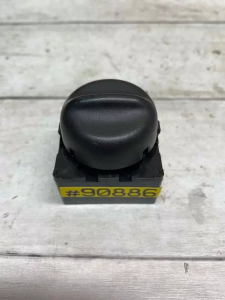 Chevrolet Equinox seat switch 2019 lumbar adjust driver front left side 84445926