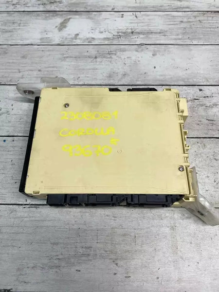 Caja de conexiones para Toyota Corolla 20, 21, 22 y 23, conjunto de caja de fusibles y relés de cabina, OEM 8273002N10