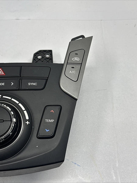 2018 2019 HYUNDAI SANTA FE CLIMATE CONTROL HVAC AC PANEL UNIT SWB OEM 972504ZEA0