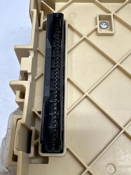 2013 HYUNDAI VELOSTER JUNCTION BOX CABIN FUSE RELAY BLOCK BOX ASSY OEM 63582642