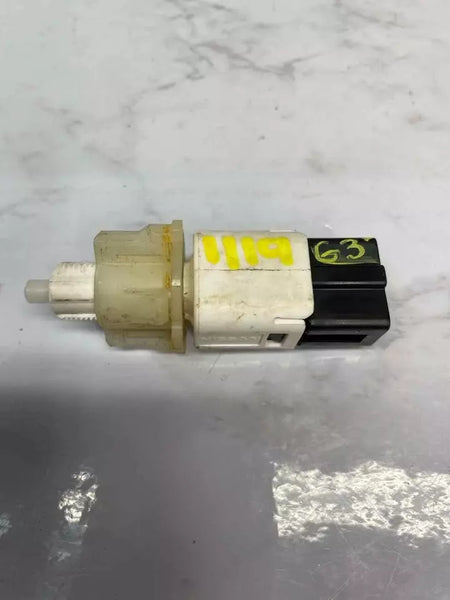 16 17 18 19 20 21 22 23 NISSAN ROGUE INTERRUPTOR DE FRENO PEDAL DE LUZ DE FRENO INTERRUPTOR DE FRENO OEM F85CS23