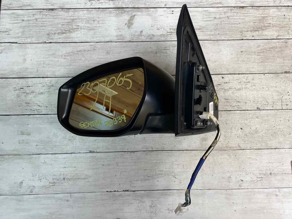 DOOR MIRROR NISSAN SENTRA 16 19 LEFT BLACK CODE QAC TURN SIGNAL OEM 963023YU5F